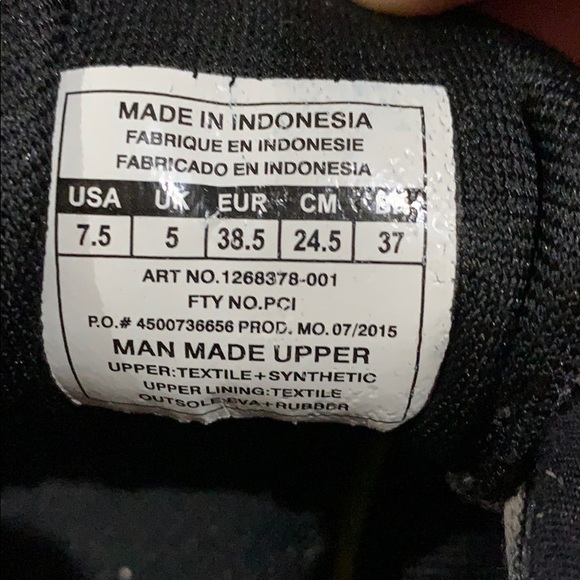 Under Armour running / workout shoes - Picture 4 of 5